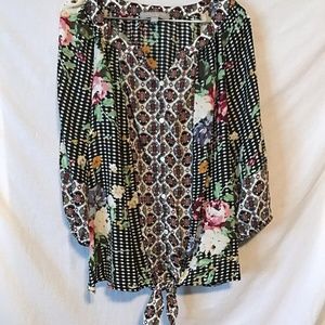Valerie Stevens Plus 2x 20w blouse Never worn